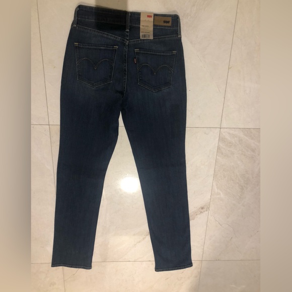 NWOT True Religion Women's  Demi Curve Mid Rise Straight Blue Jeans. Size 25 - Picture 2 of 12